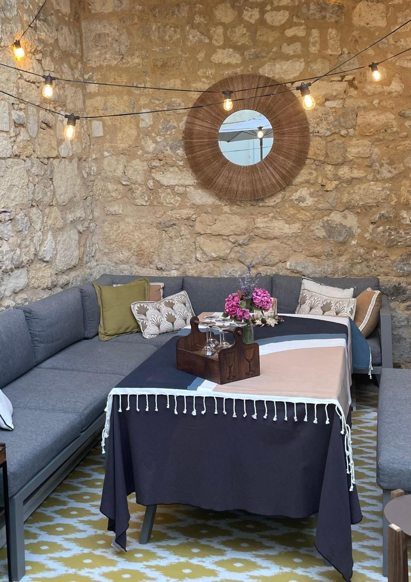 Guest house La Maison Du Clocher *